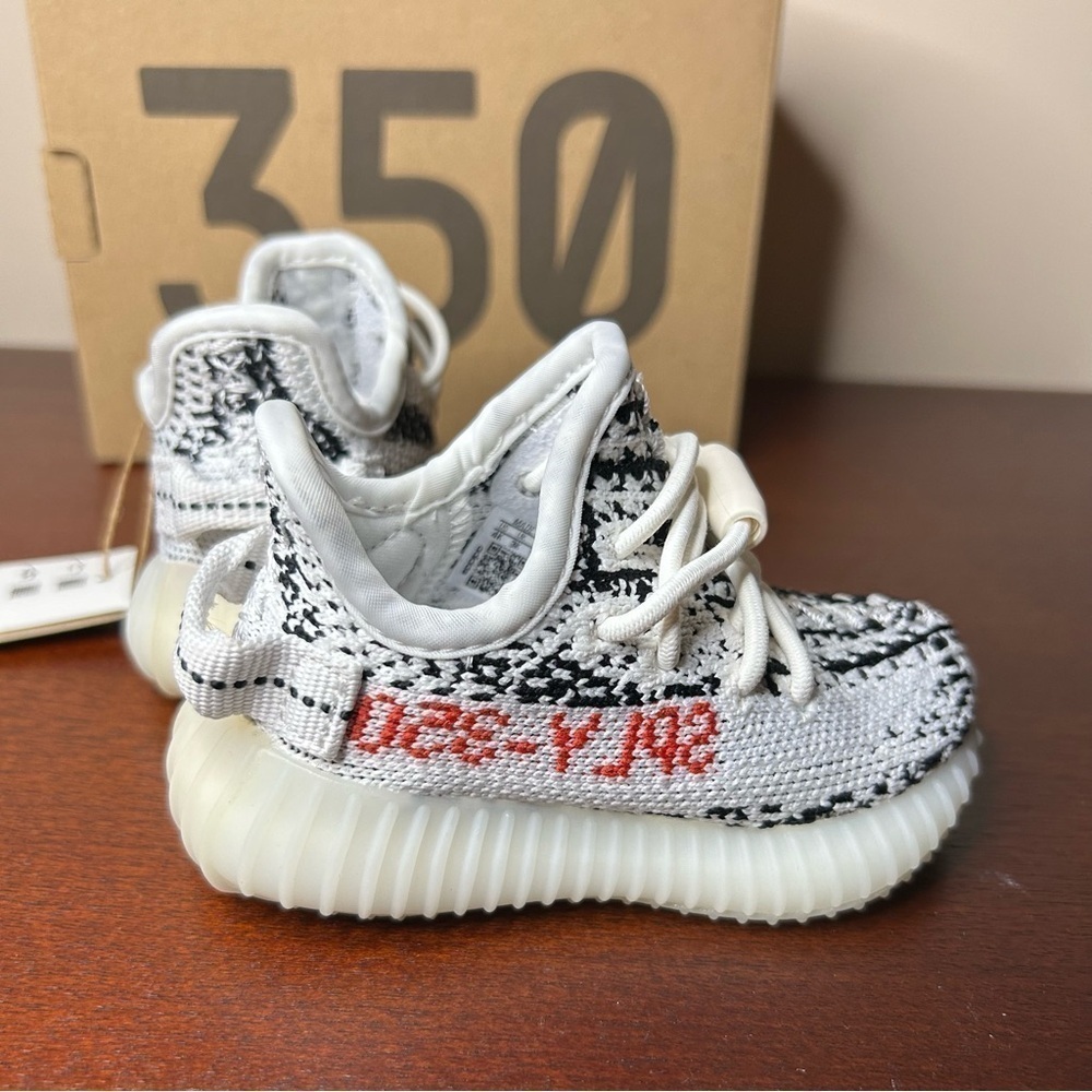 Adidas Yeezy Boost 350 V2 Zebra (infant Size 4K)